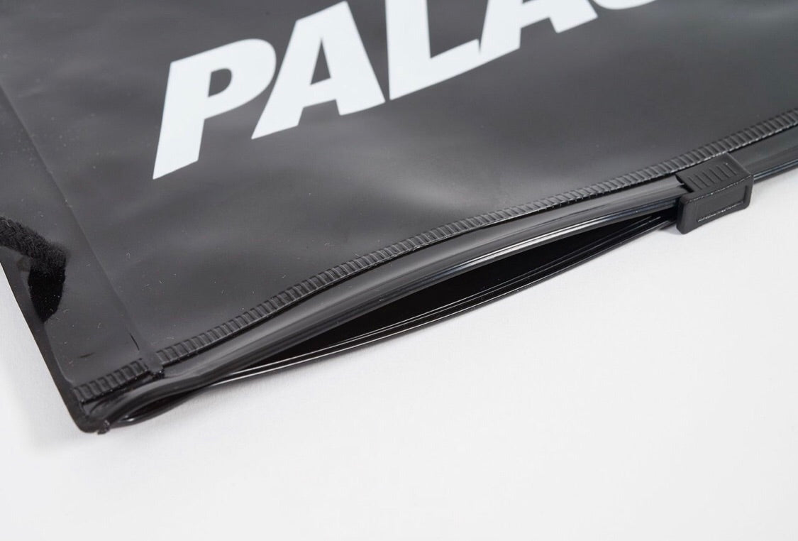 Palace on sale pouch bag